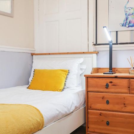 Beautiful 4 Bedroom Cottage - Ideal Location - Free Parking Edinburgh Luaran gambar