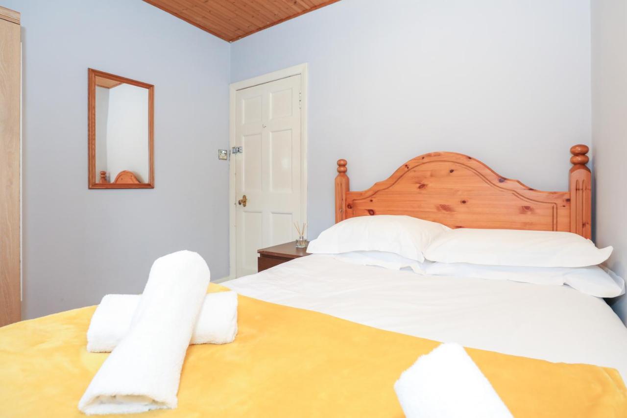 Beautiful 4 Bedroom Cottage - Ideal Location - Free Parking Edinburgh Luaran gambar