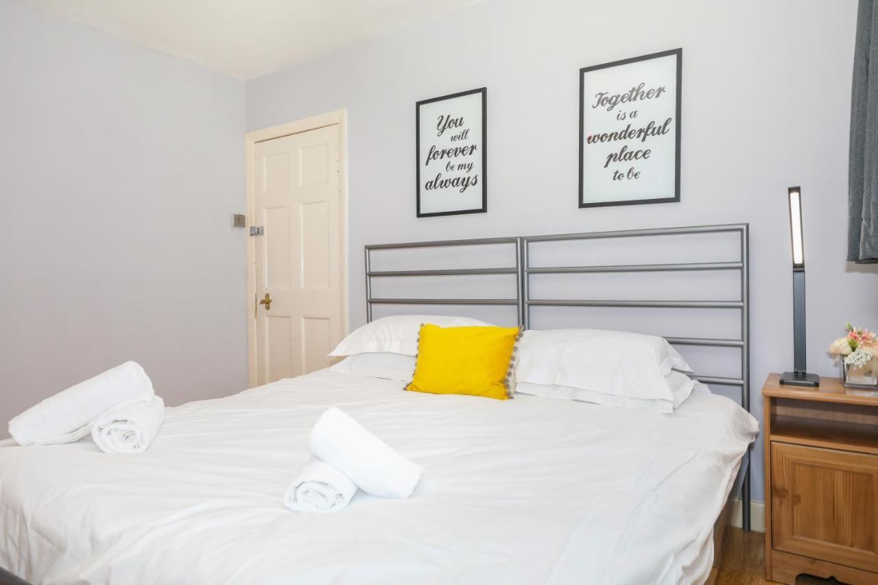 Beautiful 4 Bedroom Cottage - Ideal Location - Free Parking Edinburgh Luaran gambar