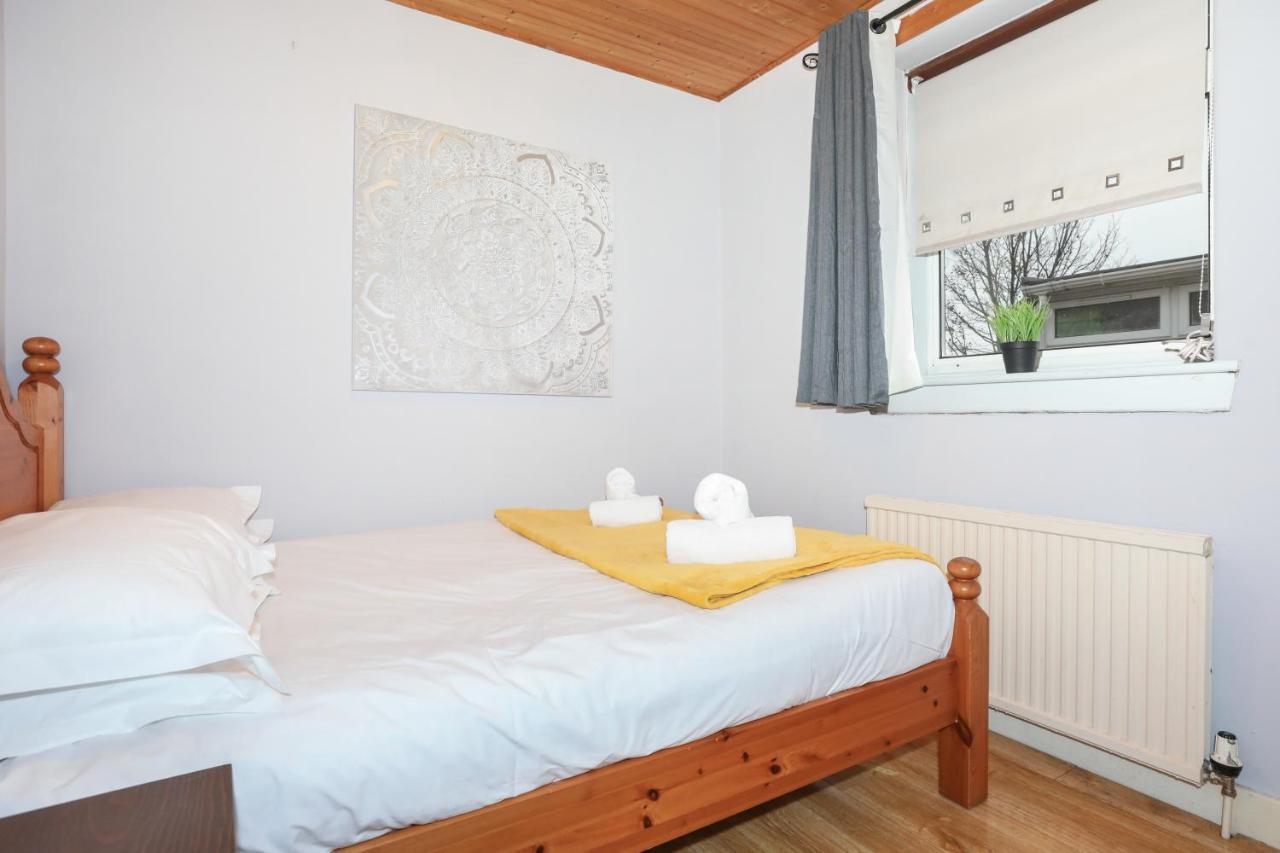 Beautiful 4 Bedroom Cottage - Ideal Location - Free Parking Edinburgh Luaran gambar
