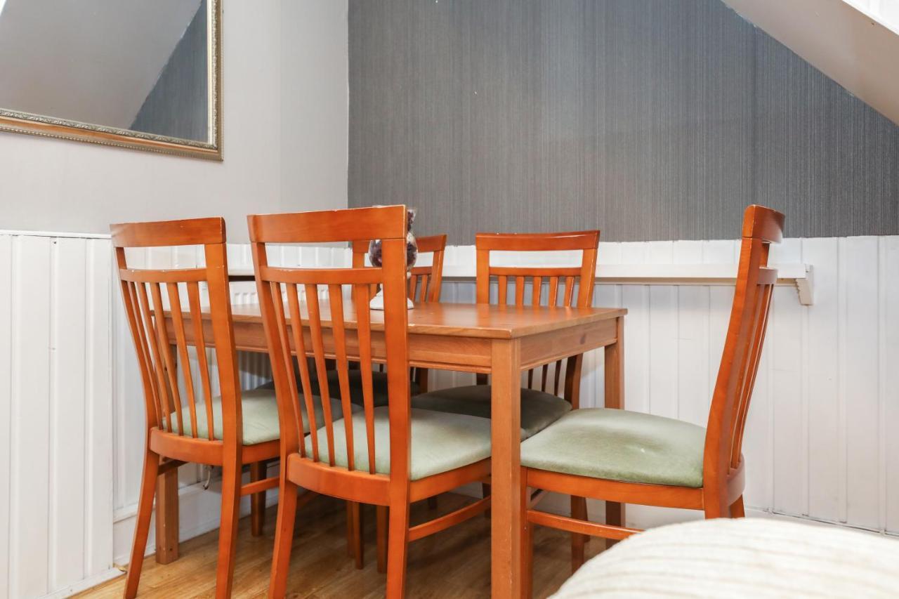 Beautiful 4 Bedroom Cottage - Ideal Location - Free Parking Edinburgh Luaran gambar