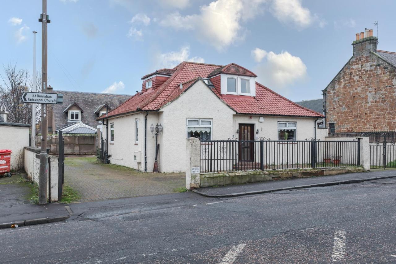 Beautiful 4 Bedroom Cottage - Ideal Location - Free Parking Edinburgh Luaran gambar