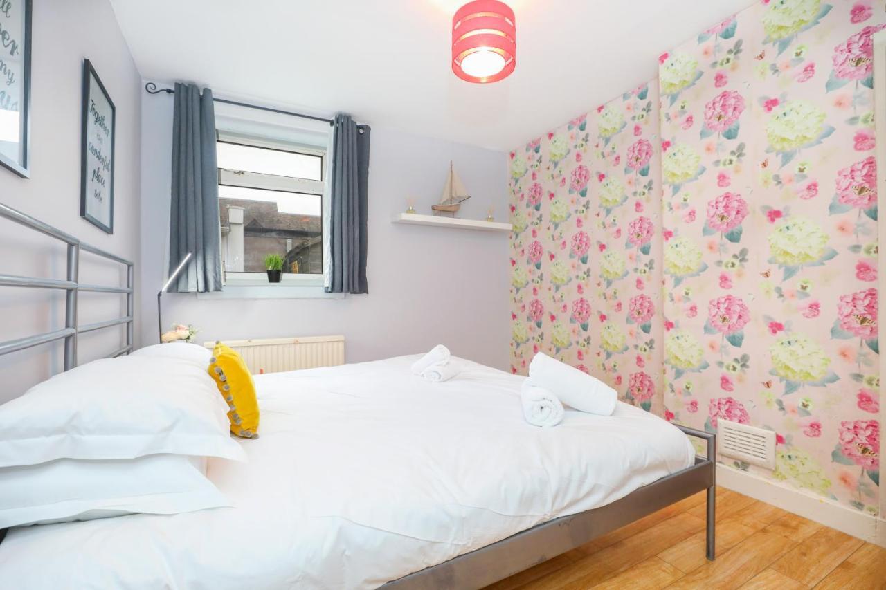 Beautiful 4 Bedroom Cottage - Ideal Location - Free Parking Edinburgh Luaran gambar