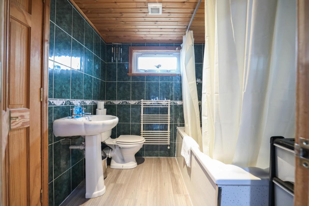 Beautiful 4 Bedroom Cottage - Ideal Location - Free Parking Edinburgh Luaran gambar