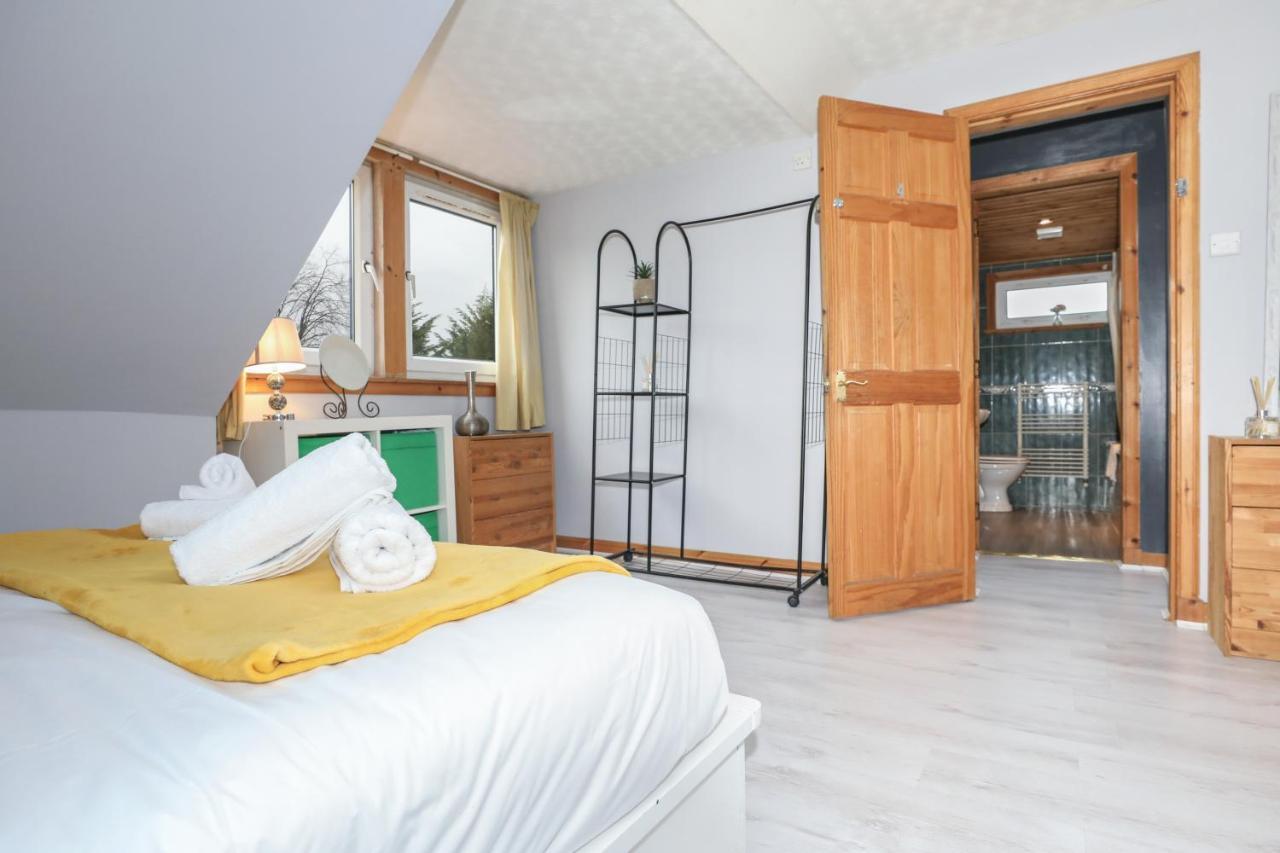 Beautiful 4 Bedroom Cottage - Ideal Location - Free Parking Edinburgh Luaran gambar