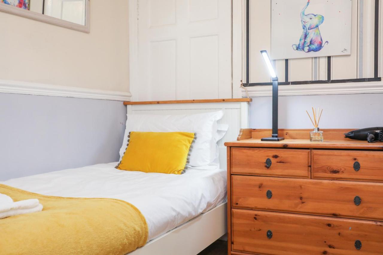 Beautiful 4 Bedroom Cottage - Ideal Location - Free Parking Edinburgh Luaran gambar